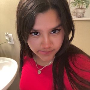 Meet your Posher, Valentina